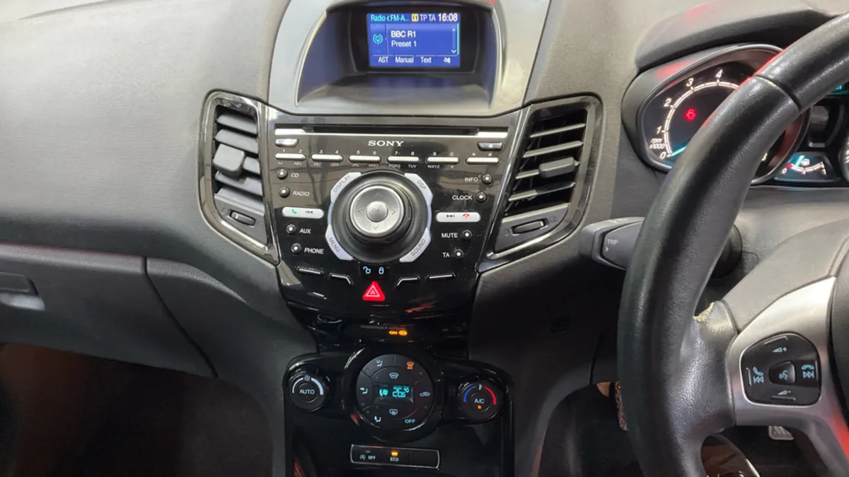 2016 Ford Fiesta Titanium 1.0 Petrol - Image 3