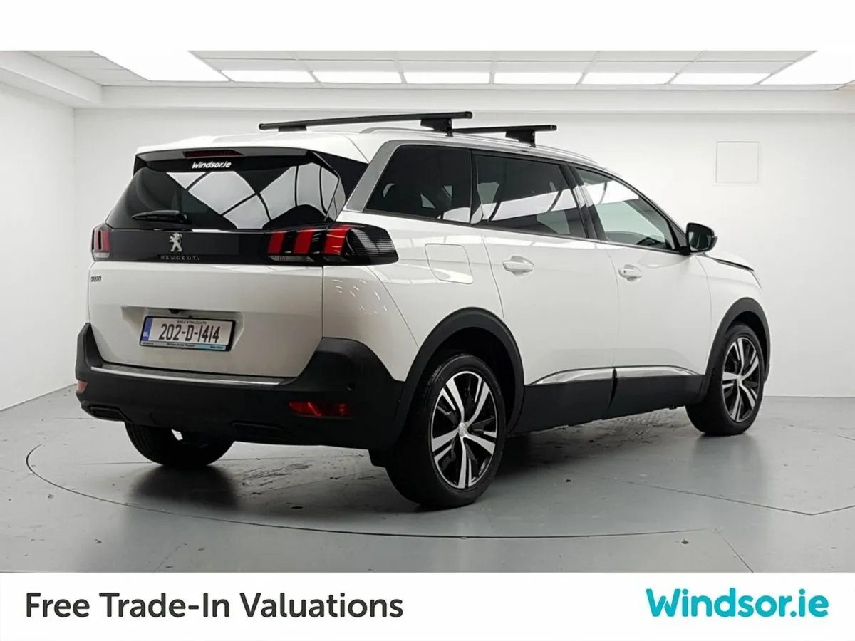 Peugeot 5008 1.2 PureTech 130bhp Allure - Image 3