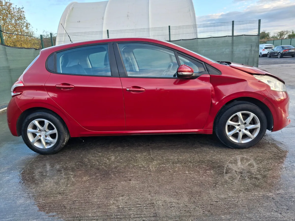 2014 Peugeot 208 1.0 Petrol - Image 2