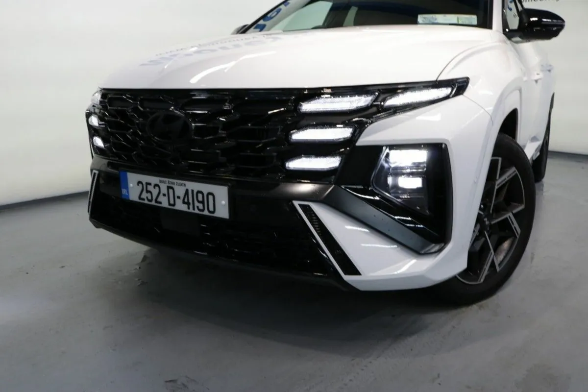 Hyundai Tucson N LINE EX DEMO PLUG IN HYBRID 1.6L - Image 2