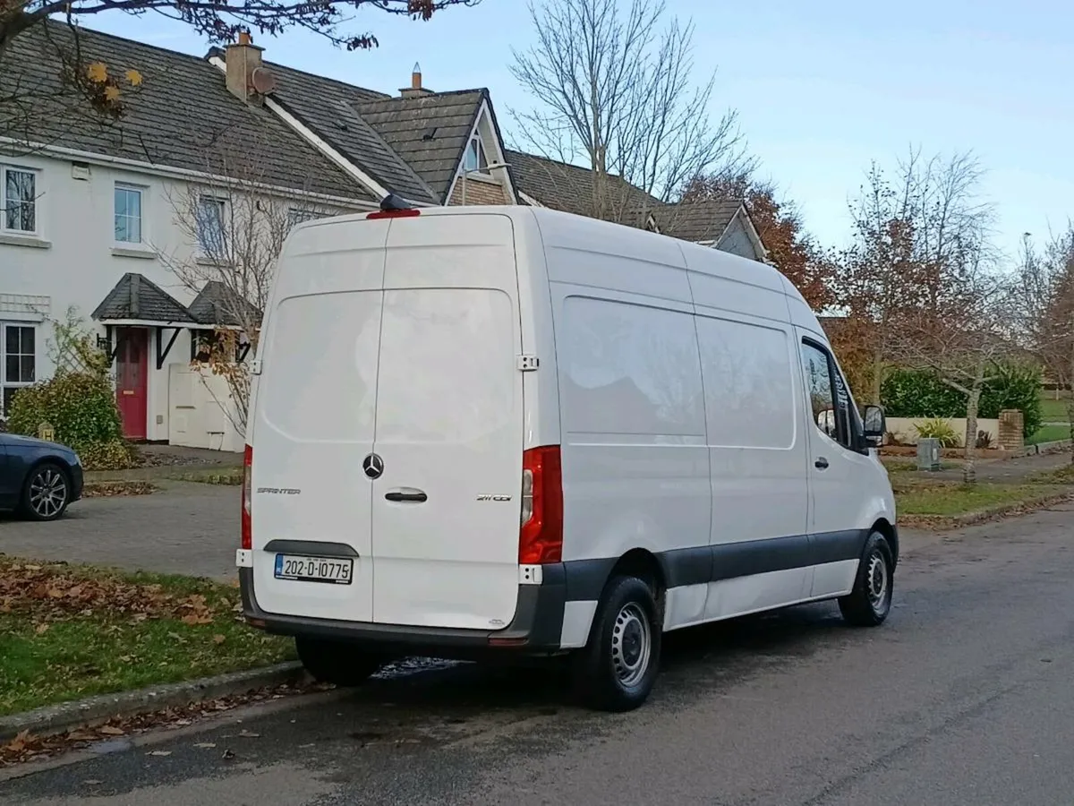 202 Mercedes Sprinter MWB HR 211CDI 140PS Low Kms - Image 4