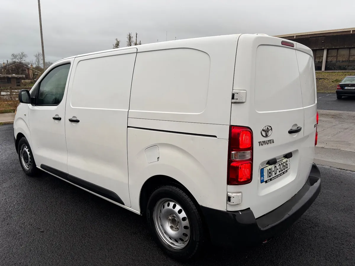 2018 Toyota Proace van twin sliding doors - Image 4