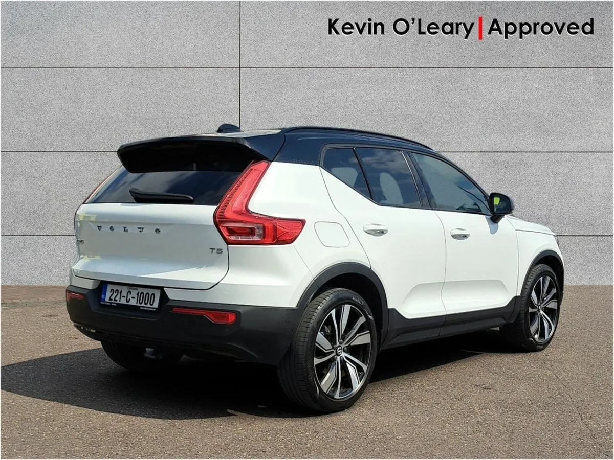 Volvo XC40 T5 Recharge R-Design Pro PHEV - Image 3