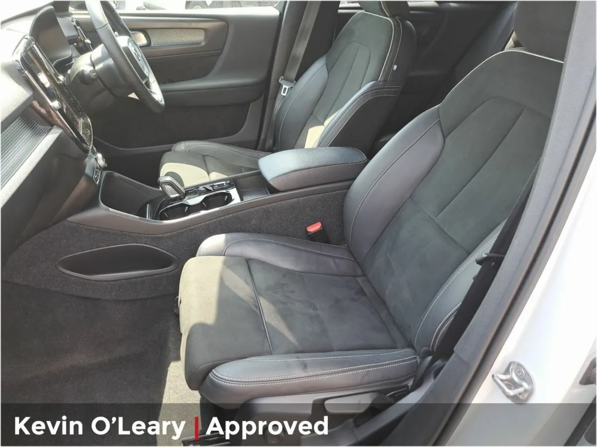 Volvo XC40 T5 Recharge R-Design Pro PHEV - Image 4