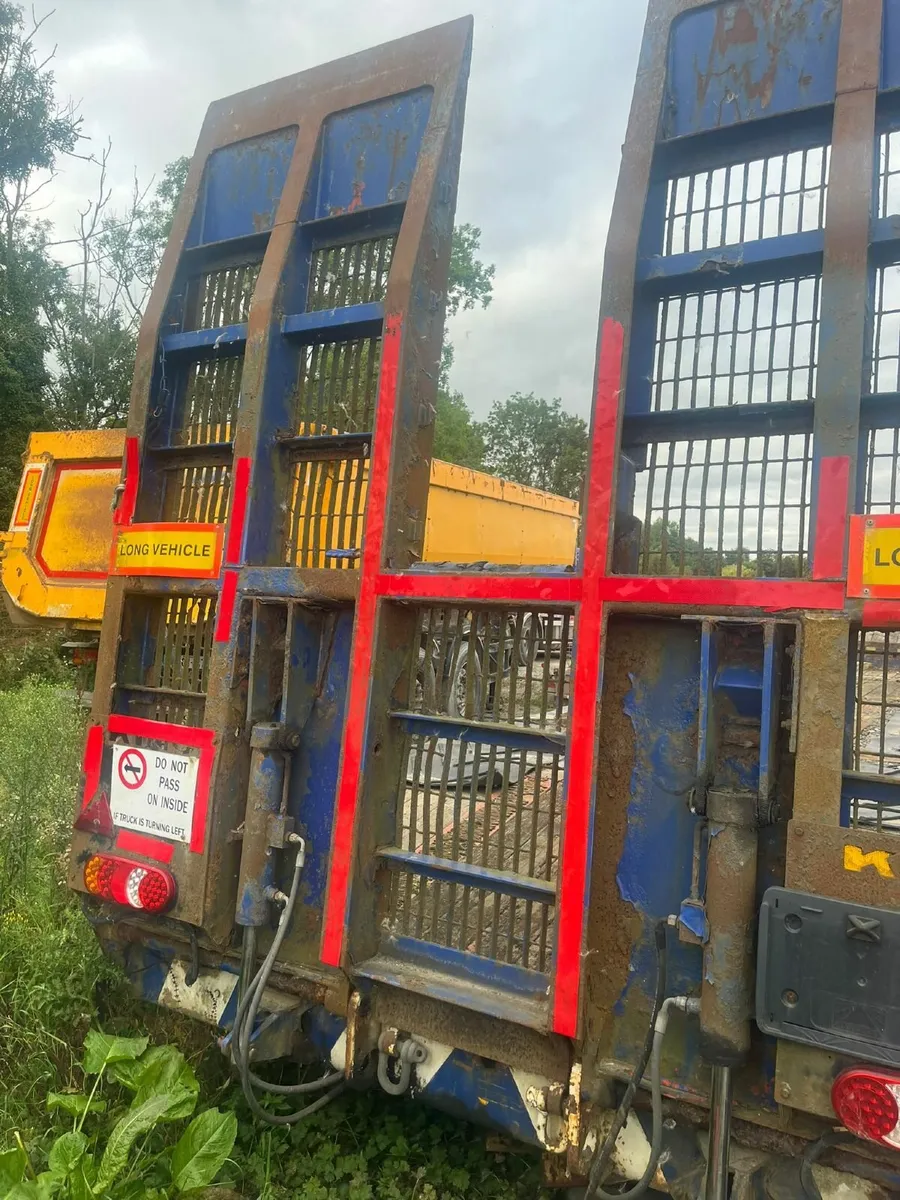 Low loader - Image 3