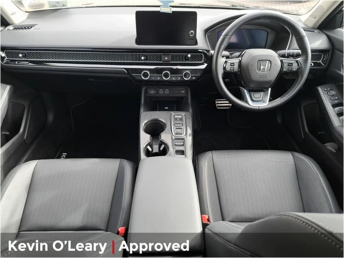 Honda Civic e:HEV Advance - Image 2