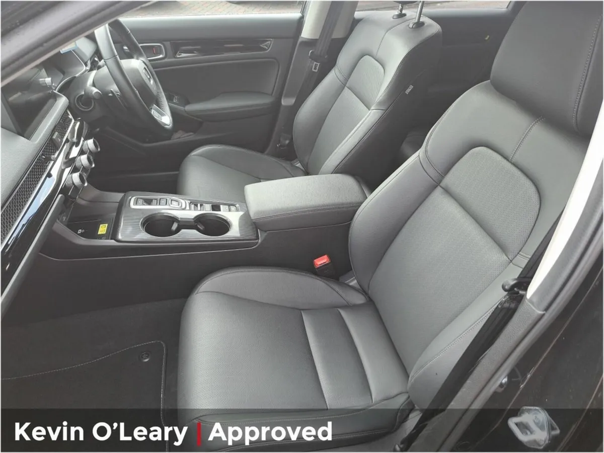 Honda Civic e:HEV Advance - Image 4