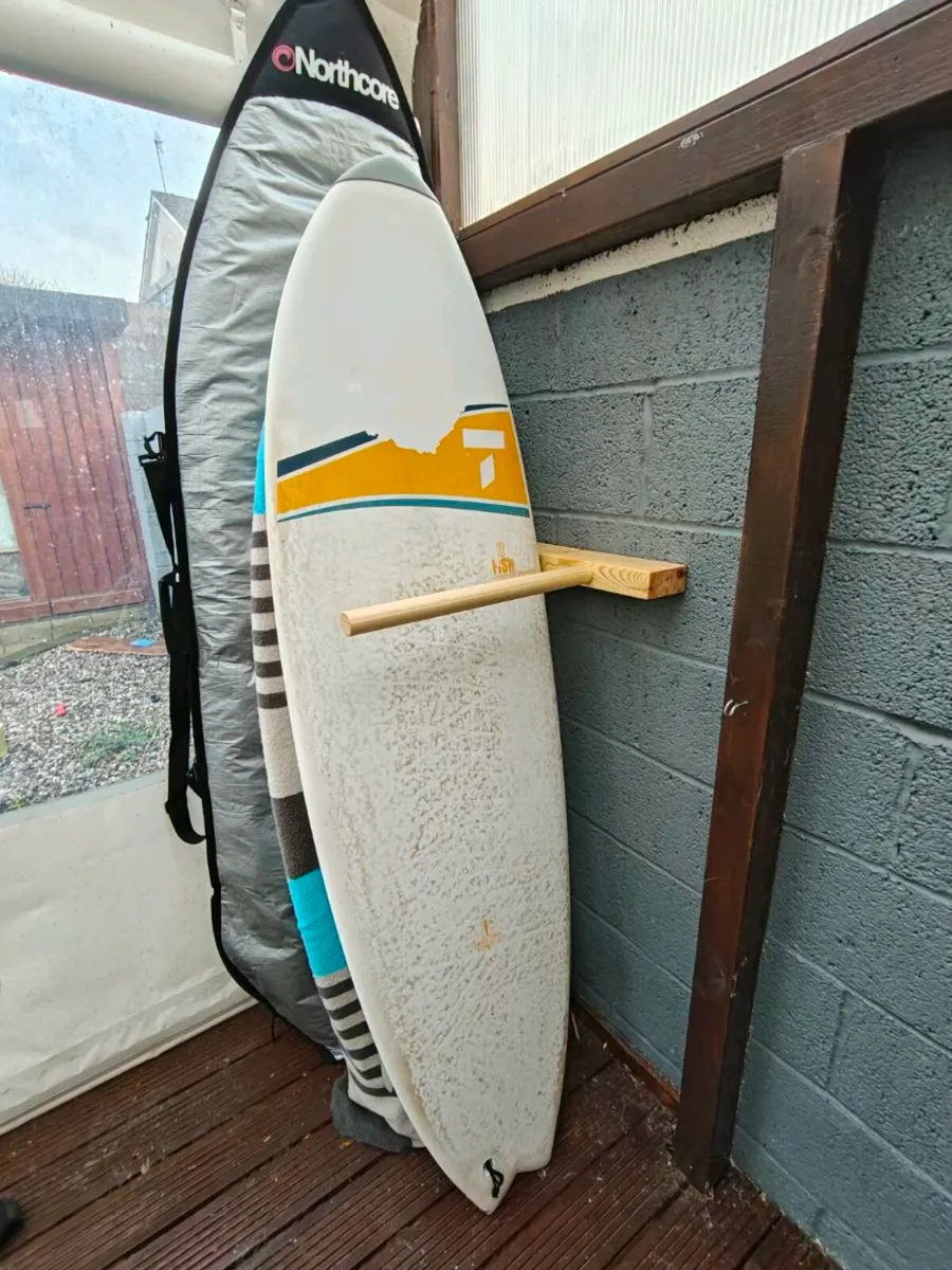 Surfboard 5ft 10 - Image 1