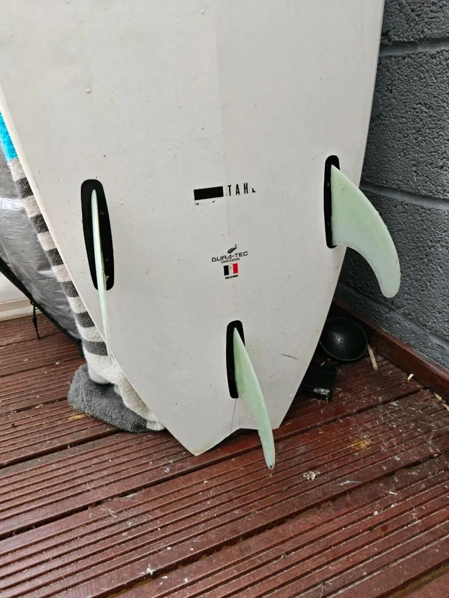 Surfboard 5ft 10 - Image 3