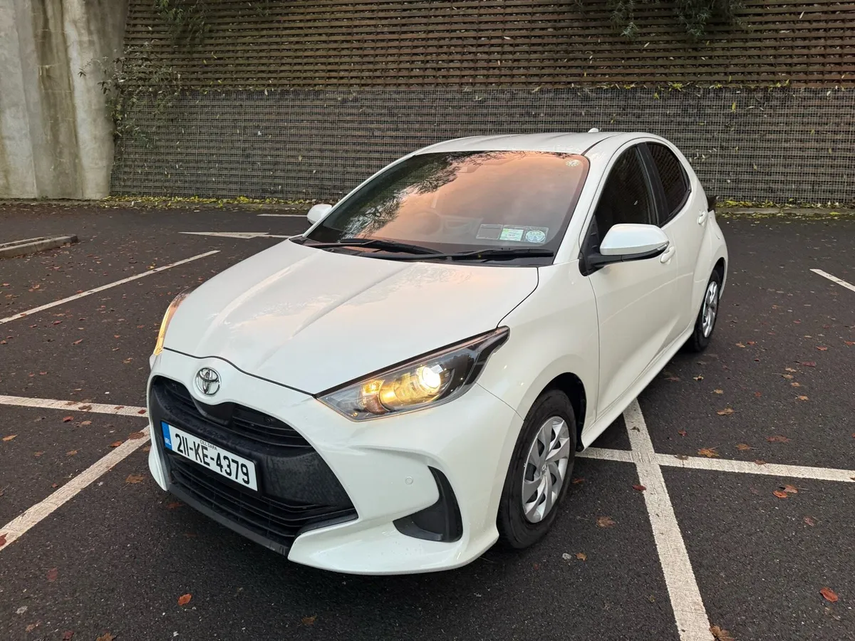 Toyota Yaris Automatic - Image 3