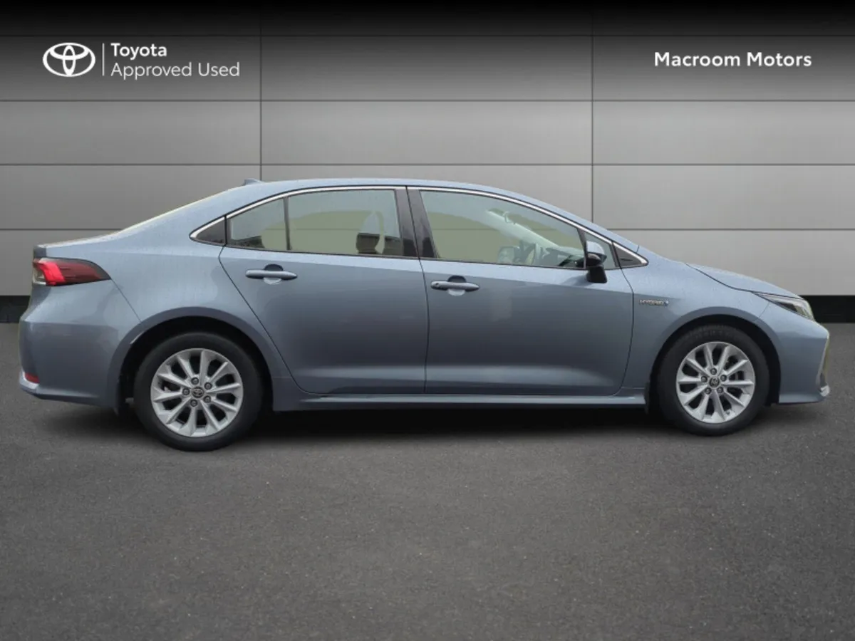 Toyota Corolla HYB LUNA SALOON 4DR AUTO - Image 3