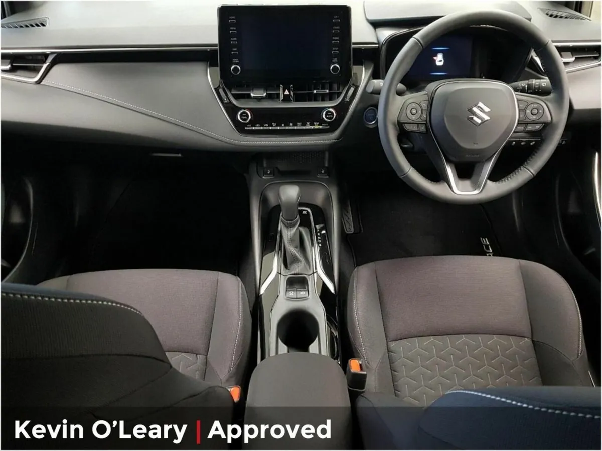 Suzuki Swace 1.8 Hybrid SZ-T CVT - Image 2