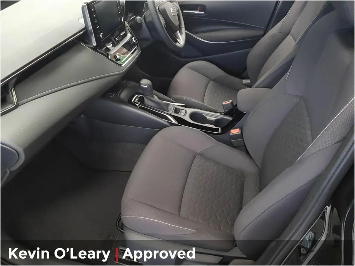 Suzuki Swace 1.8 Hybrid SZ-T CVT - Image 4