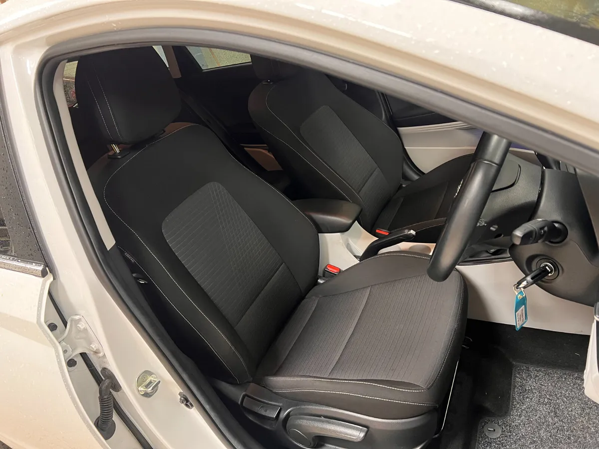 Only 18,000 Kms As New 2023 DELUXE PLUS 5DR **Fina - Image 2