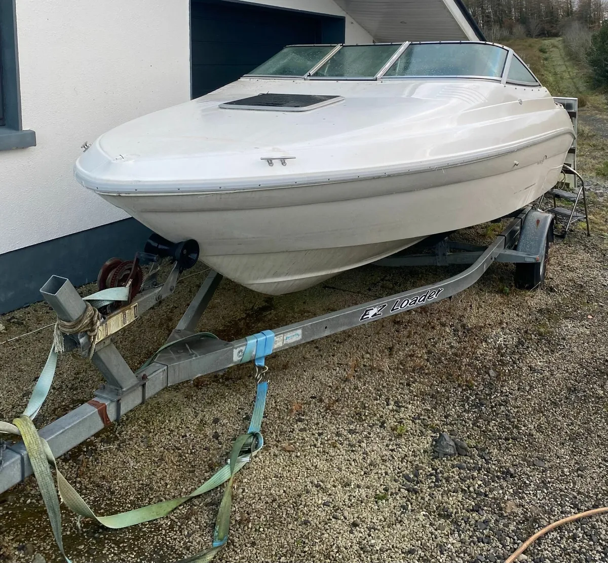 Sea Ray 200 Overnighter with Toilet - Image 3