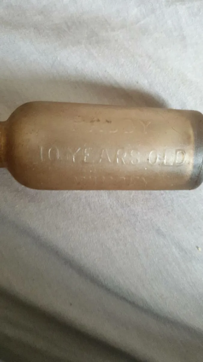 OLD CORK 1960S PADDYS  WHISKEY BABY  BOTTLE .. - Image 1
