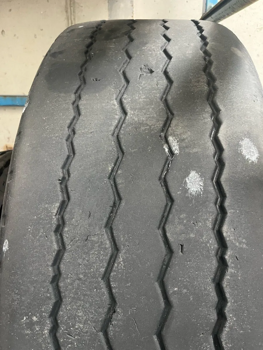 385/ 65 / 22.5 - Image 3