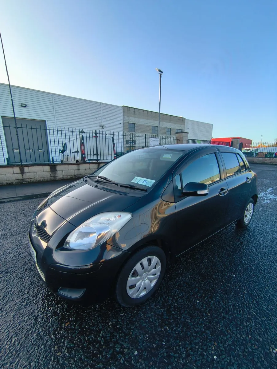 Toyota Vitz 2009 - Image 4