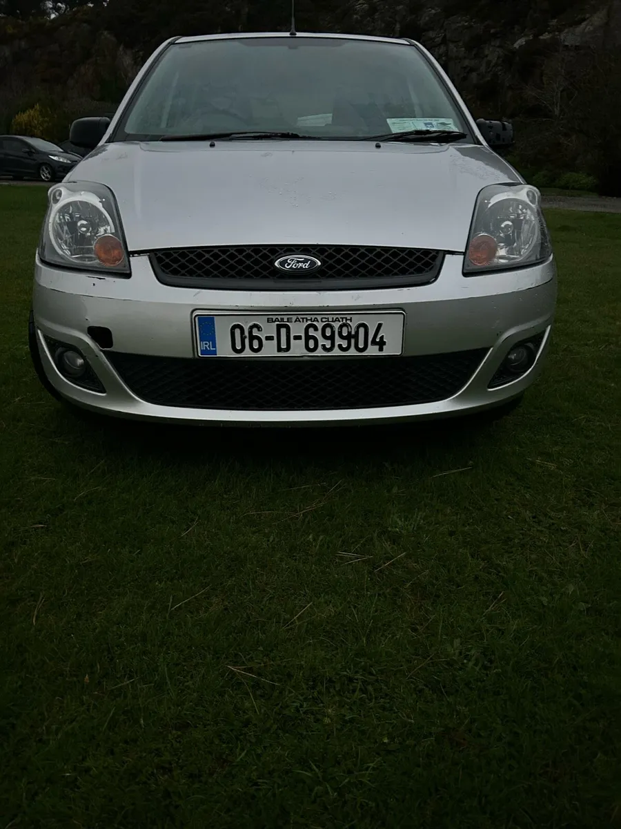 Ford Fiesta 1.2. Low Kms - Image 4