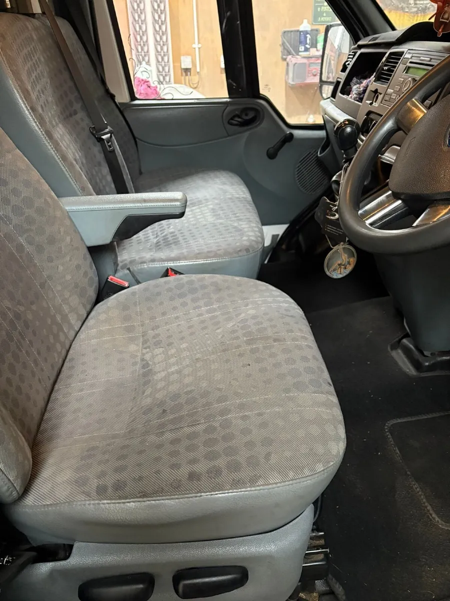 2007 Ford Transit Horsebox 3.5 ton - Image 4