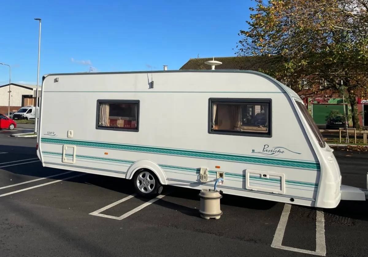Lightweight 09 Coachman 4/5 berth & Full Awning - Image 2