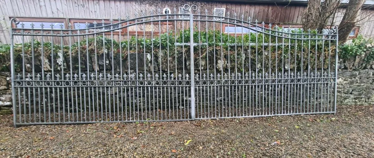 Gates 20 fr open - Image 3