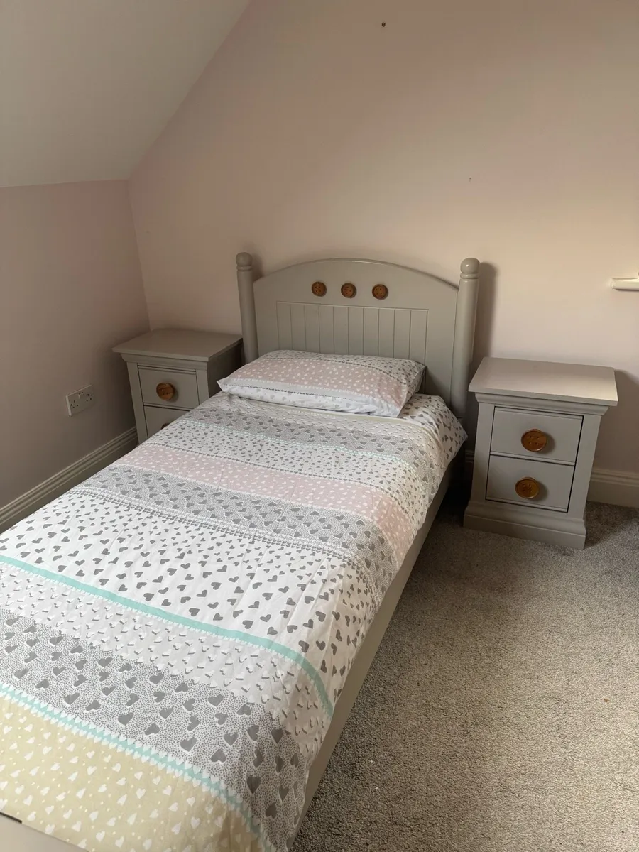 Single Bed - Image 2