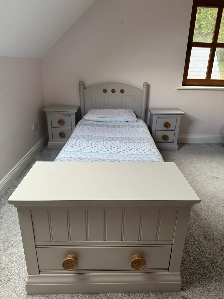 Single Bed - Image 3
