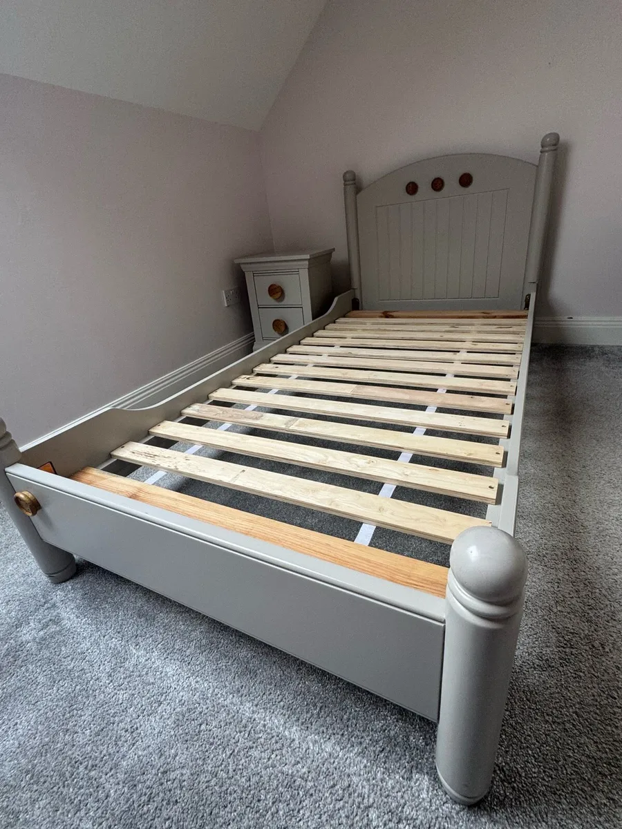 Single Bed - Image 4
