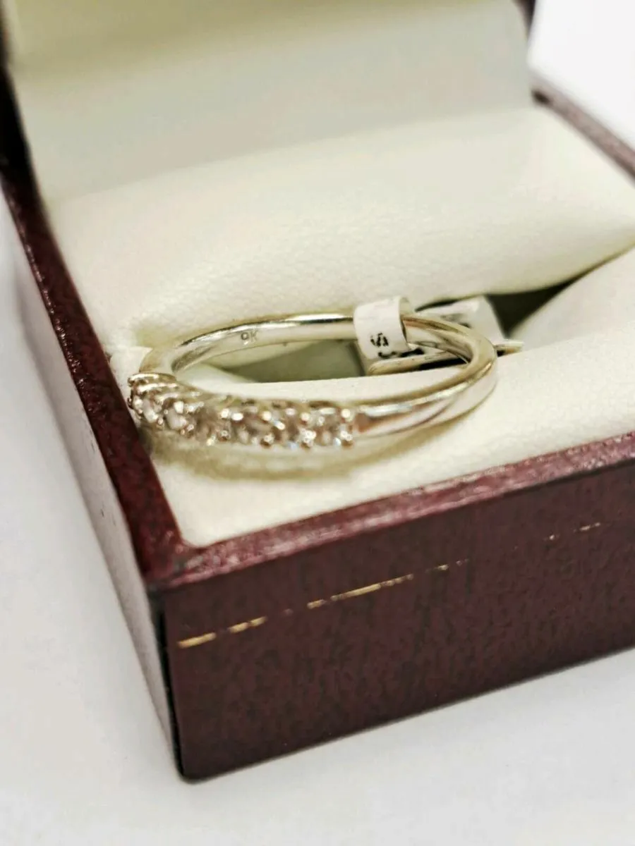 9K White Gold Diamond Ring 9CT - Image 2