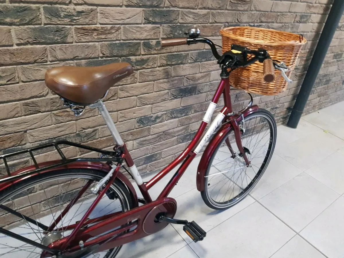 Ladies bike( can deliver) - Image 2