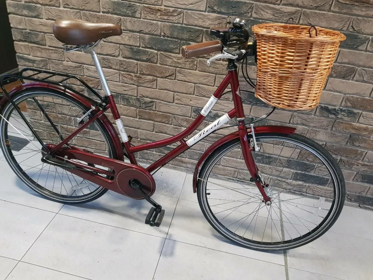 Ladies bike( can deliver) - Image 3