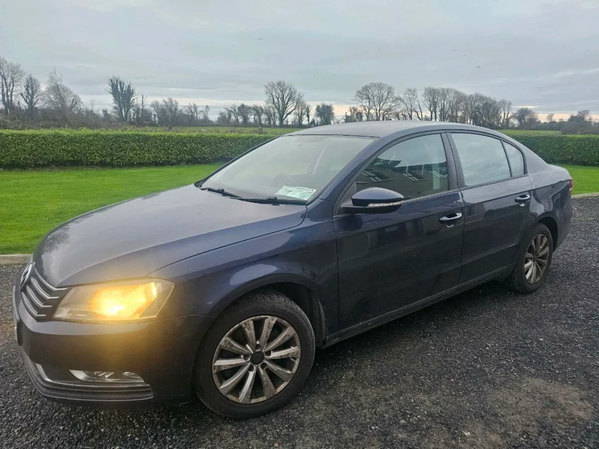 2011 Passat - Image 2