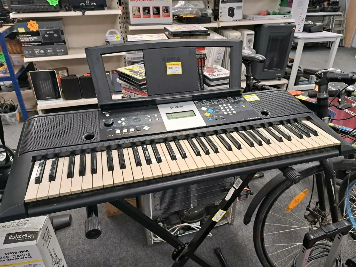 Yamaha PSR-E223 Keyboard + Stand + PSU - Image 1