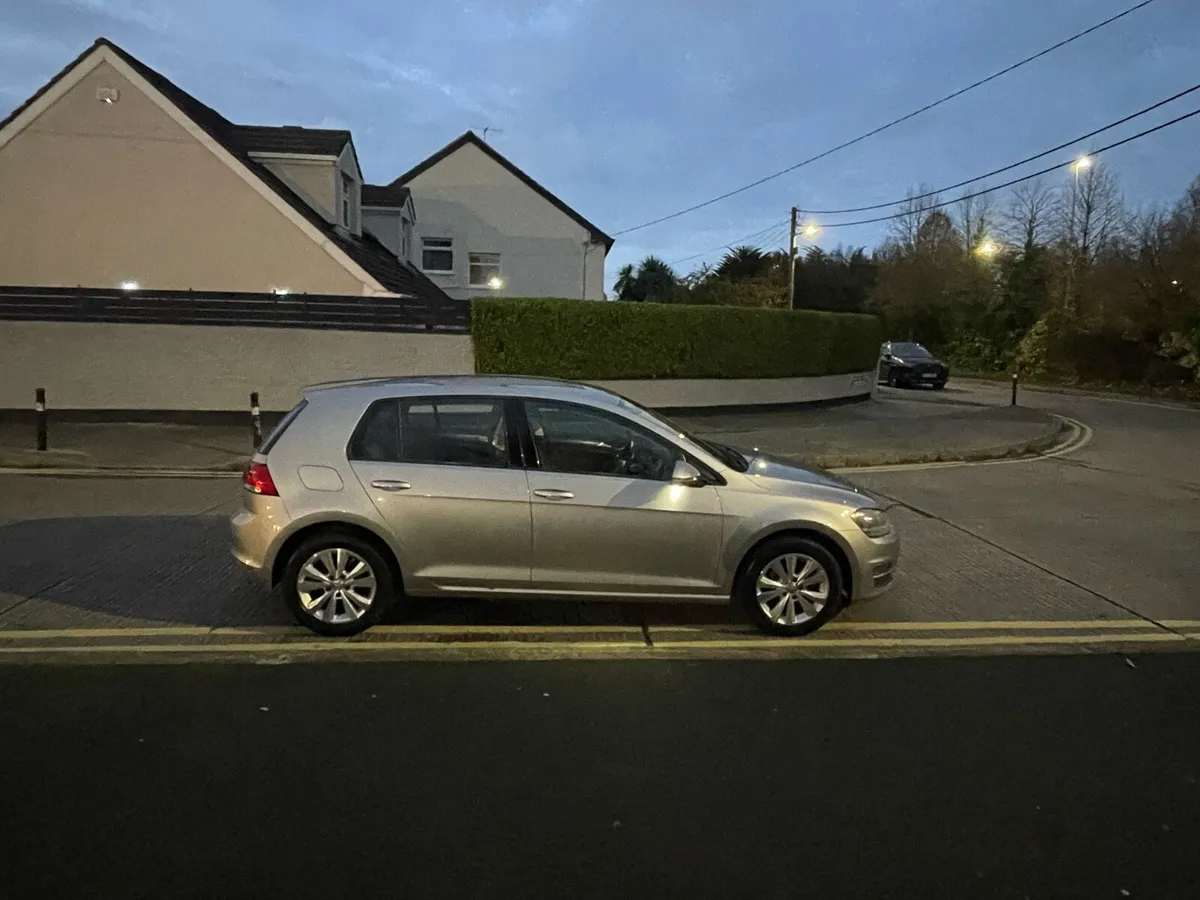 GOLF 1.2L SILVER AUTOMATIC 5 door - Image 1