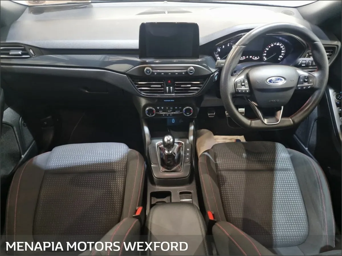 Ford Focus 1.0 Ecoboost 125PS Titanium - Image 2