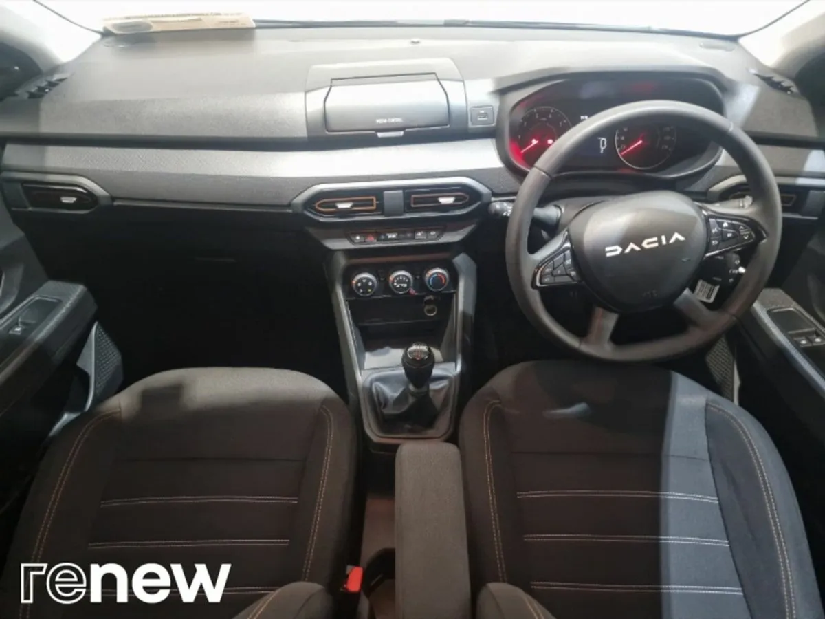 Dacia Sandero Stepway TCe 90 STEPWAY Essential - Image 3