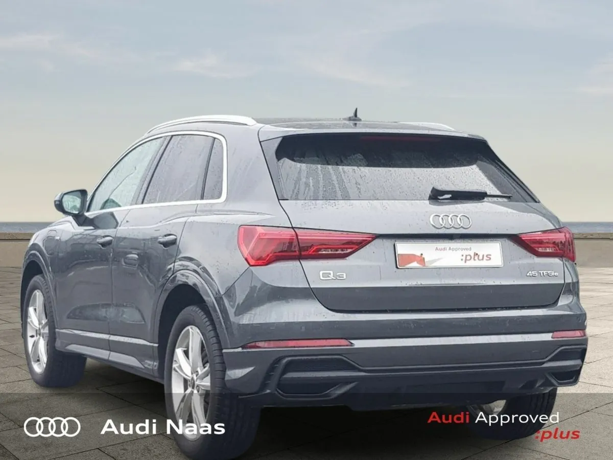Audi Q3 45 S-Line TFSI E - Image 4