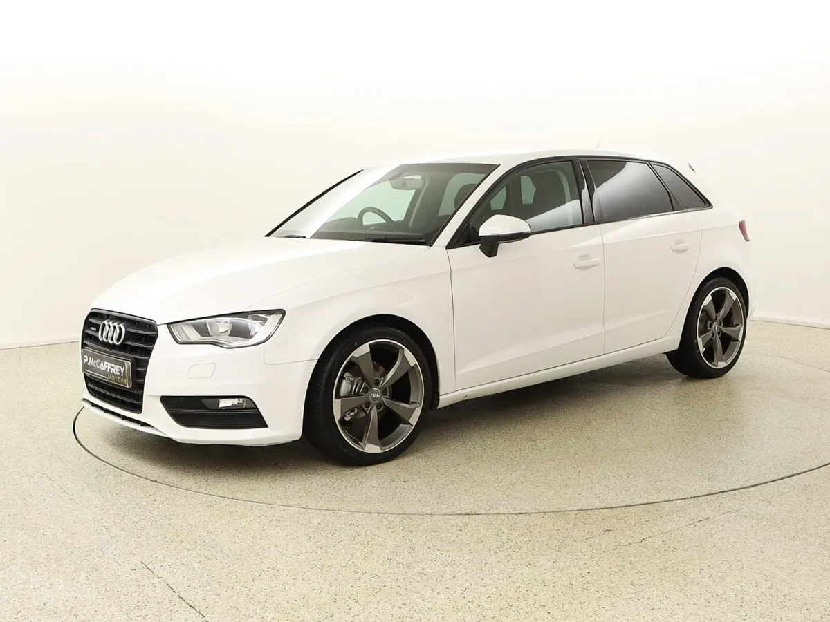 2015 Audi A3 1.6 TDI 110PS SPORT NAV BLACK EDITION - Image 3