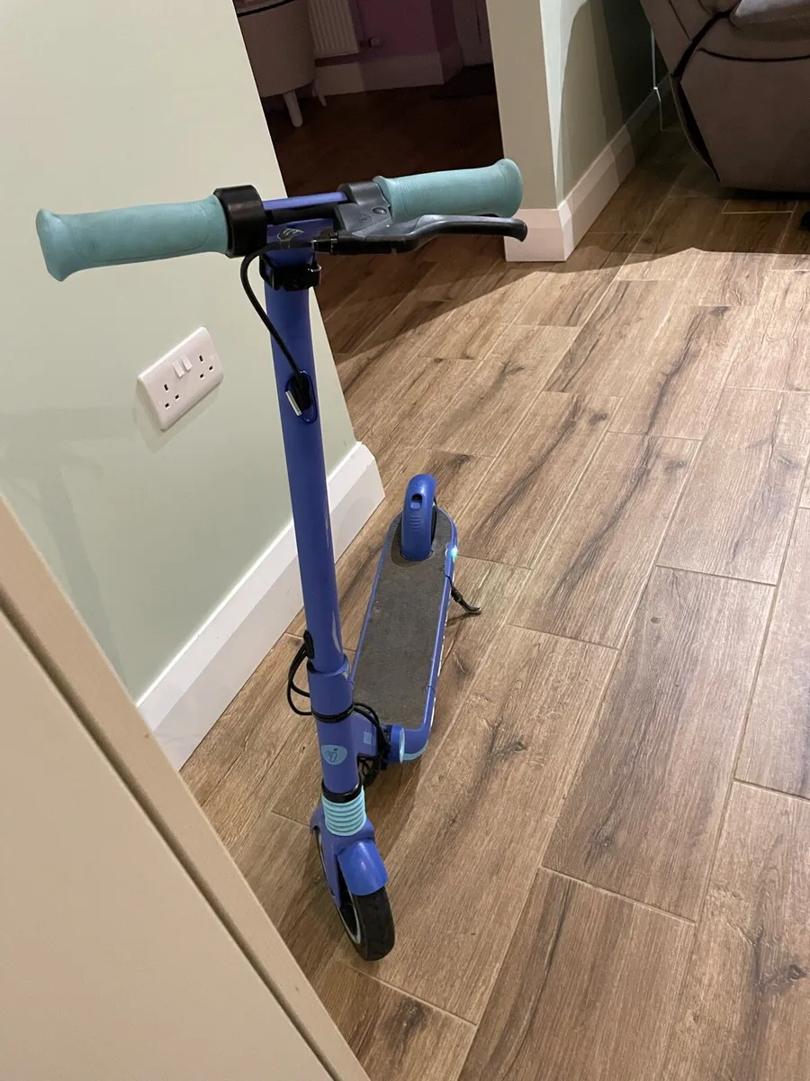 Electric scooter - Image 3