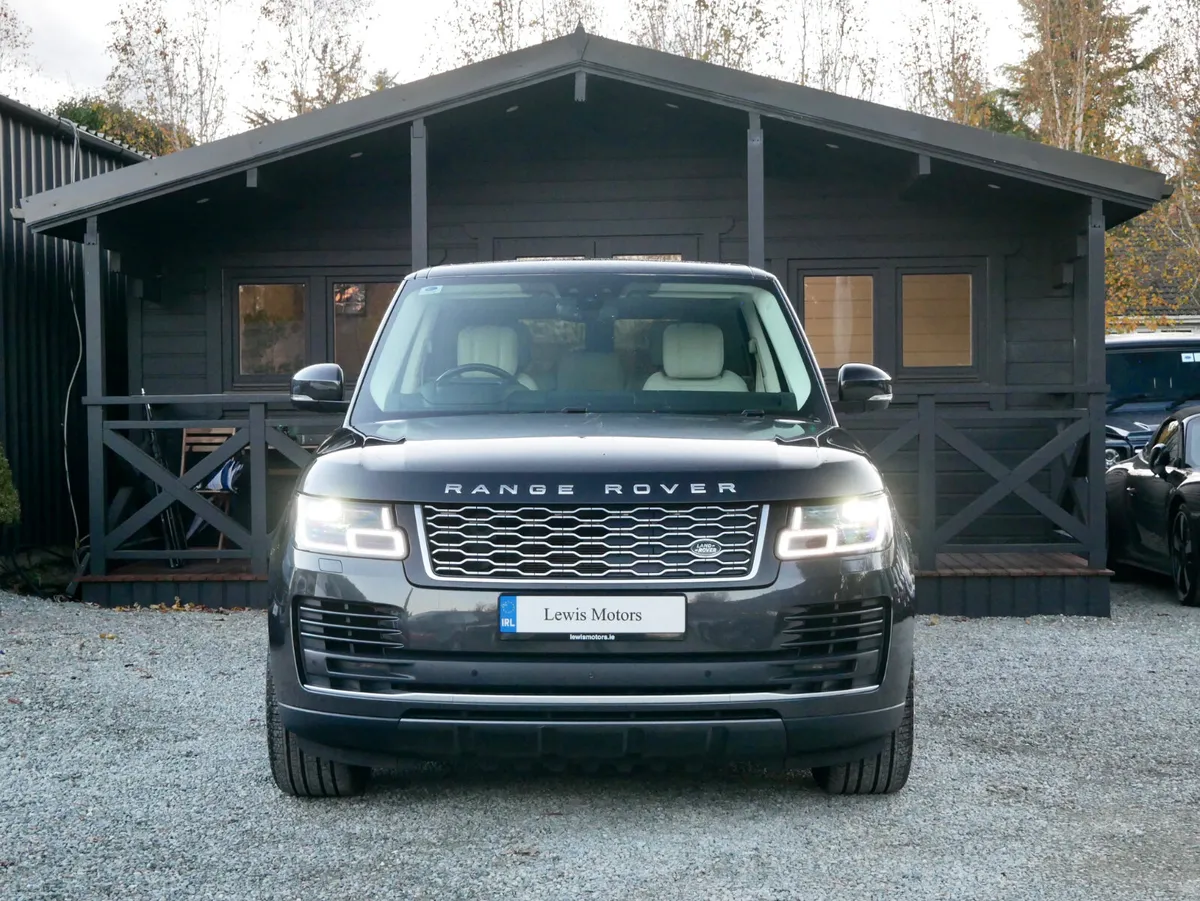2021 Range Rover Vogue P400e PHEV - Image 2