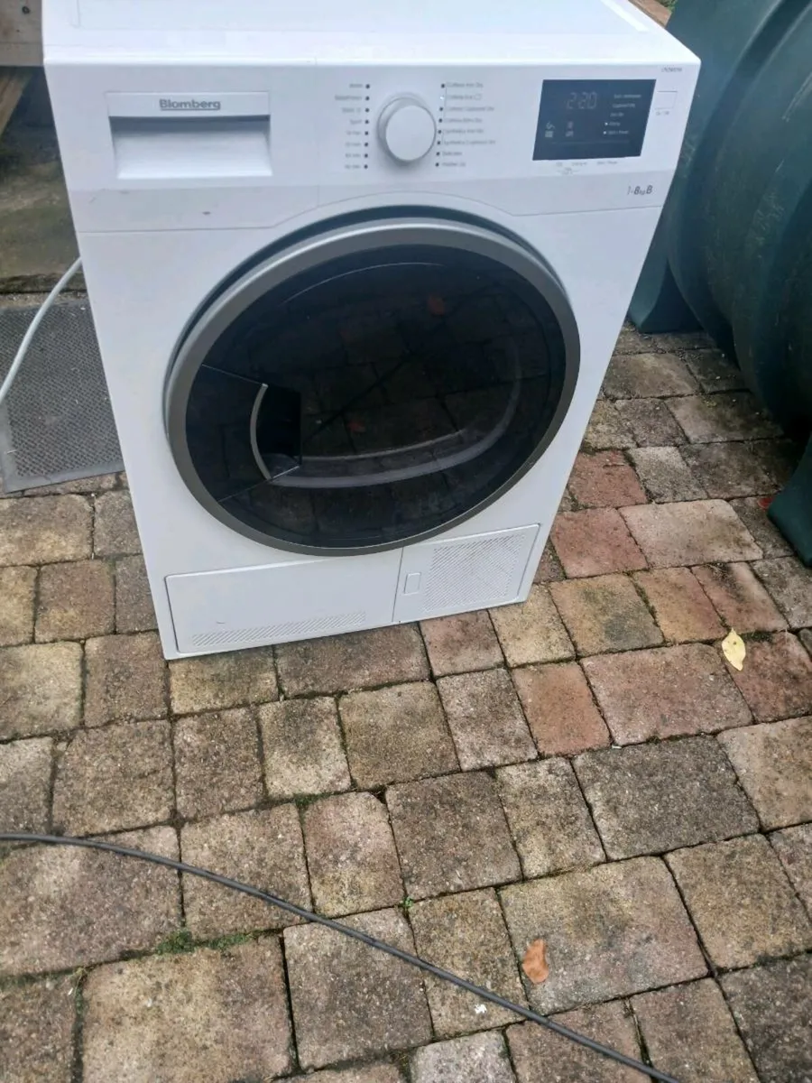 Beko  condensed  dryer as new - Image 1