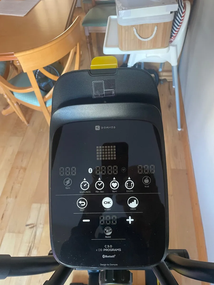 Cross trainer - Image 1