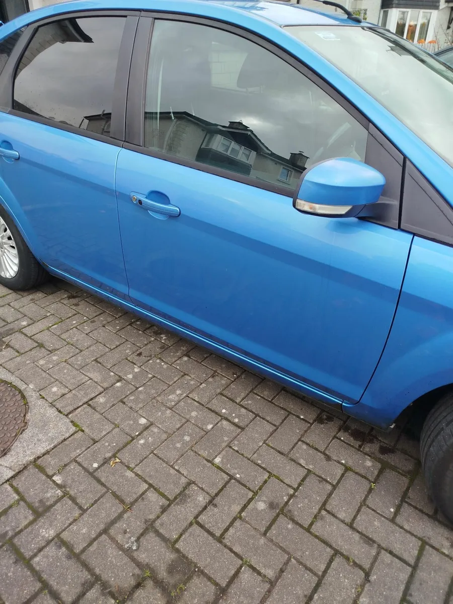 Ford Focus 2010 - Image 4