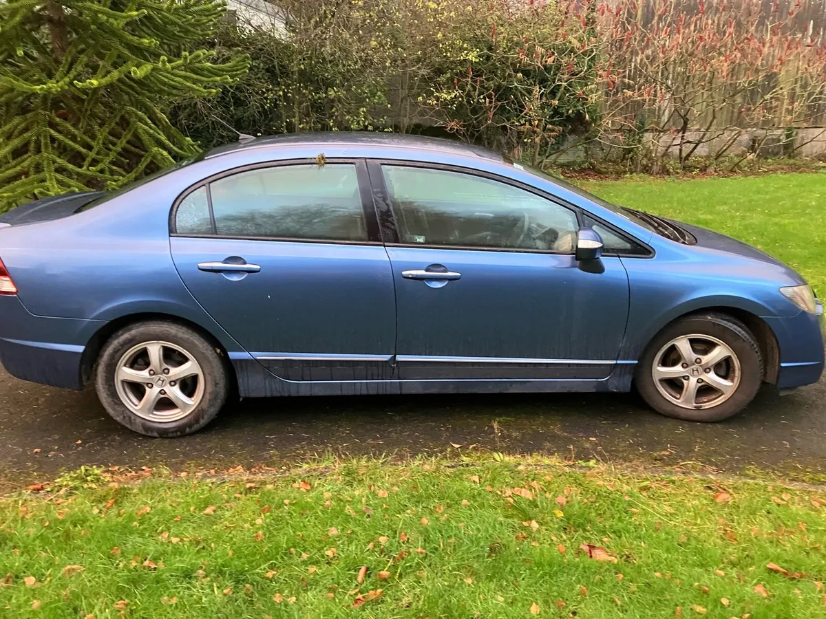 Honda Civic Hybrid for parts - Image 3