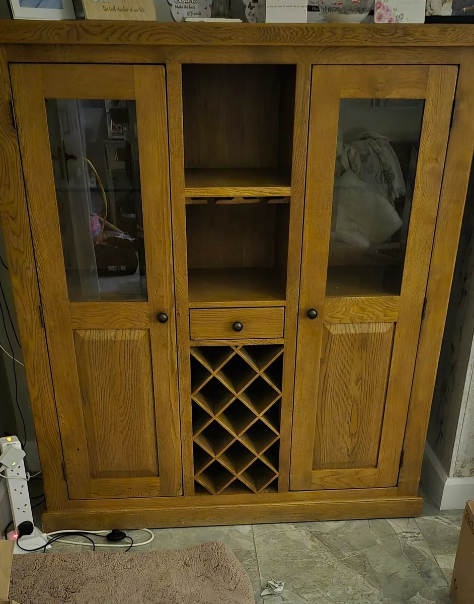 Solid oak display cabinet with lights - Image 2