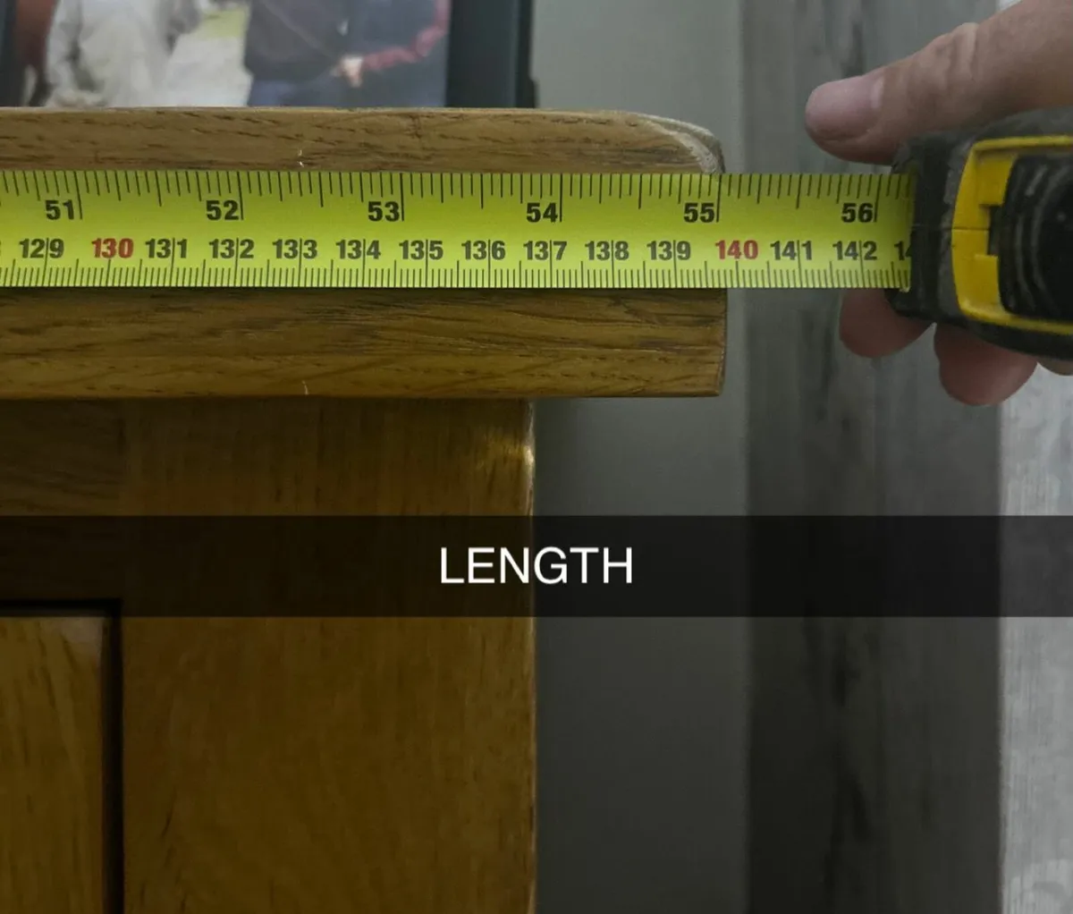 Solid oak display cabinet with lights - Image 3