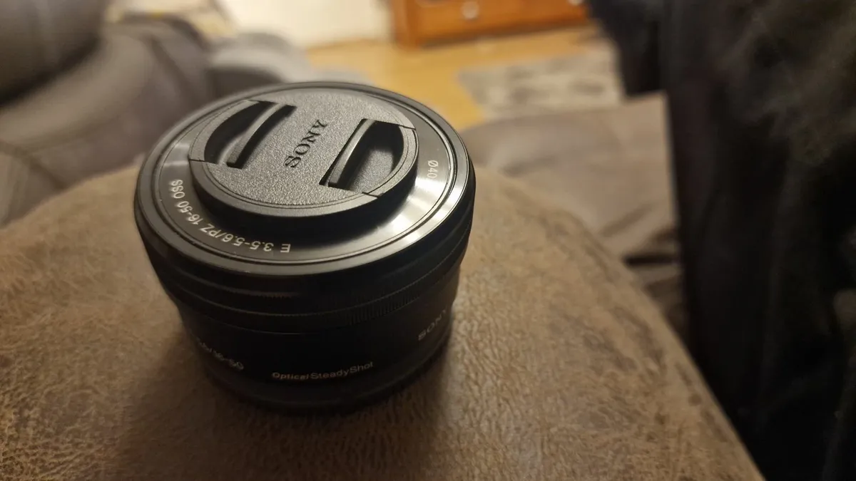 Sony E 16-50mm F3.5-5.6 PZ OSS Lens - Image 1