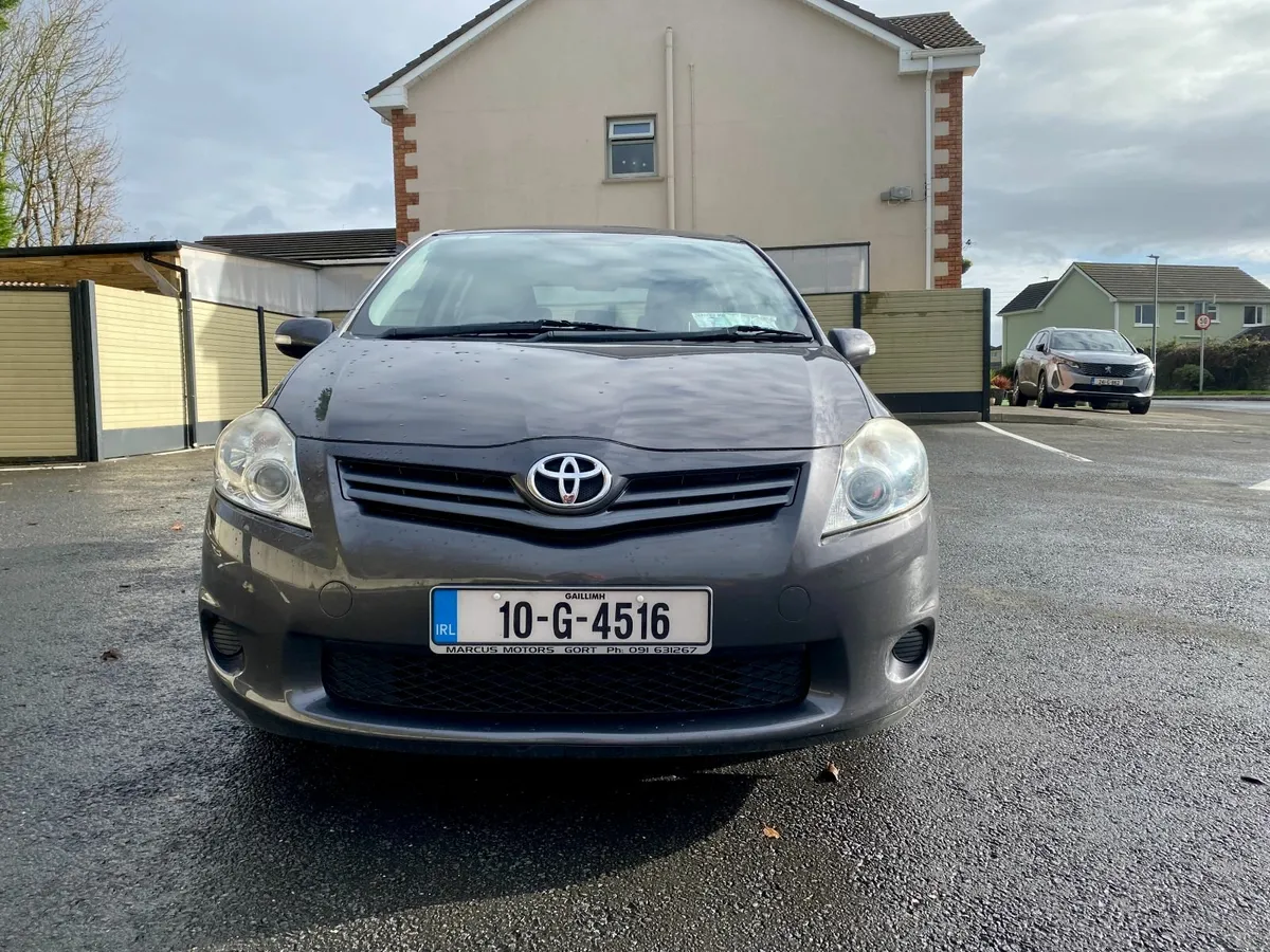 Toyota Auris Terra 2010 Petrol 5DR low mileage - Image 4