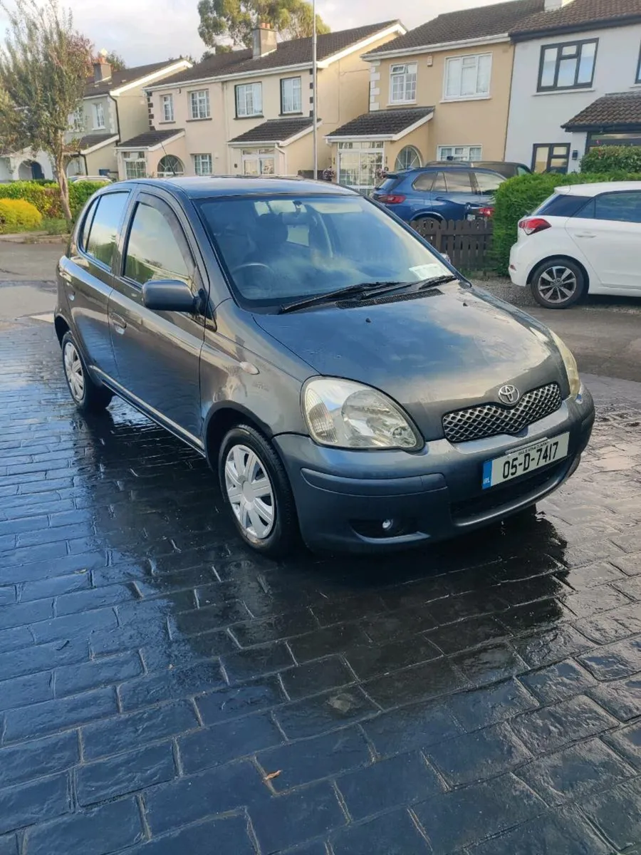 2005 Toyota Yaris low kms - Image 1